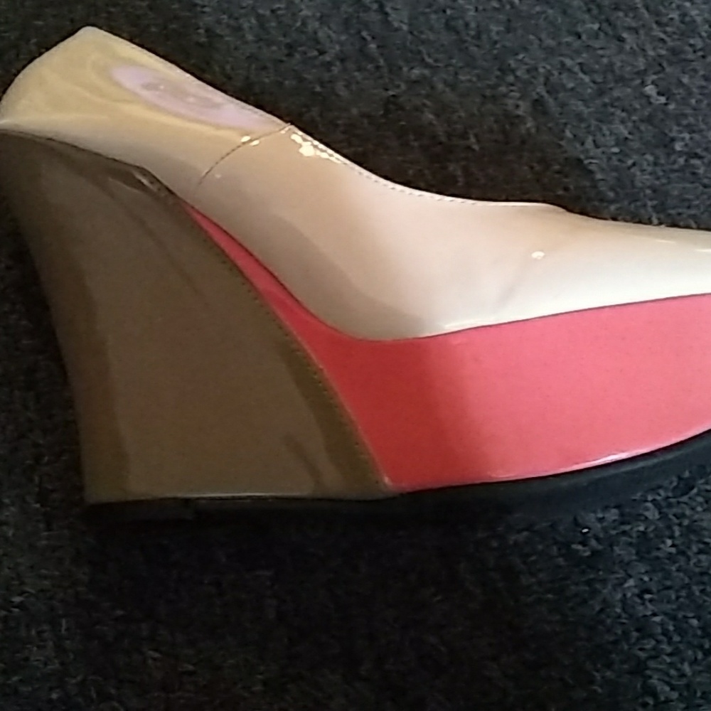 Shoes - Picture 2 of 3